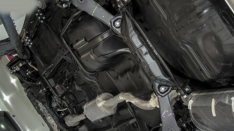 Phủ gầm xe bán tải Ford Ranger 2023 để xe không bị oxy hóa