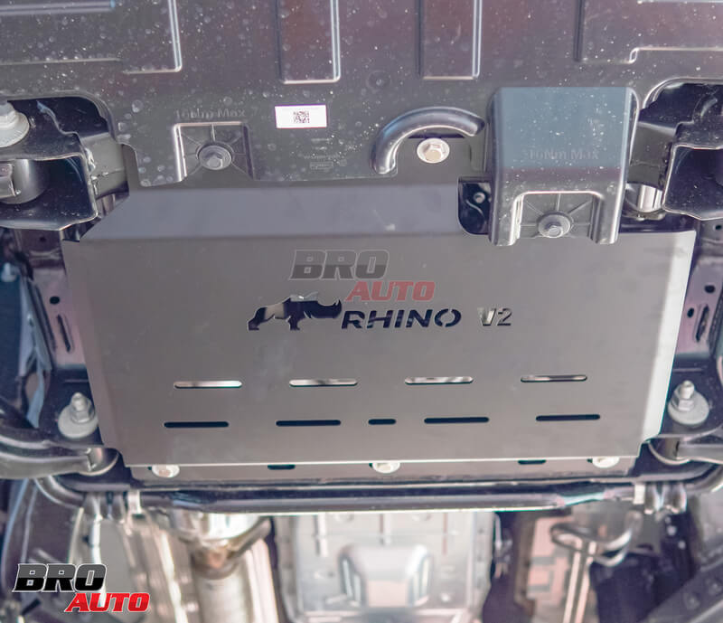 Giáp gầm Rhino với chất liệu thép cao cấp, độ bền cao