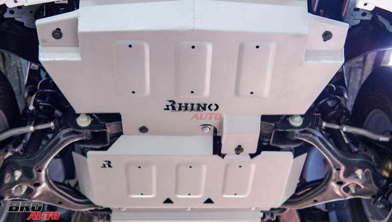 Độ giáp gầm Rhino 3 tấm cho xe Ford Everest chính hãng