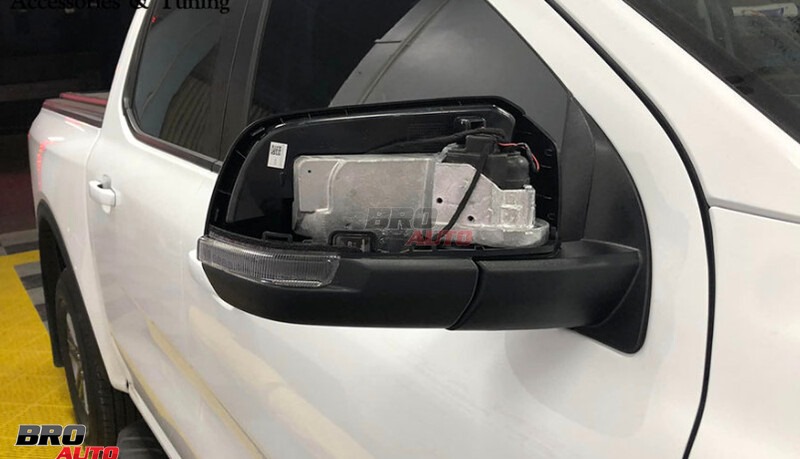 Lắp gập gương điện xe Ranger giúp gập mở gương tự động theo ý muốn