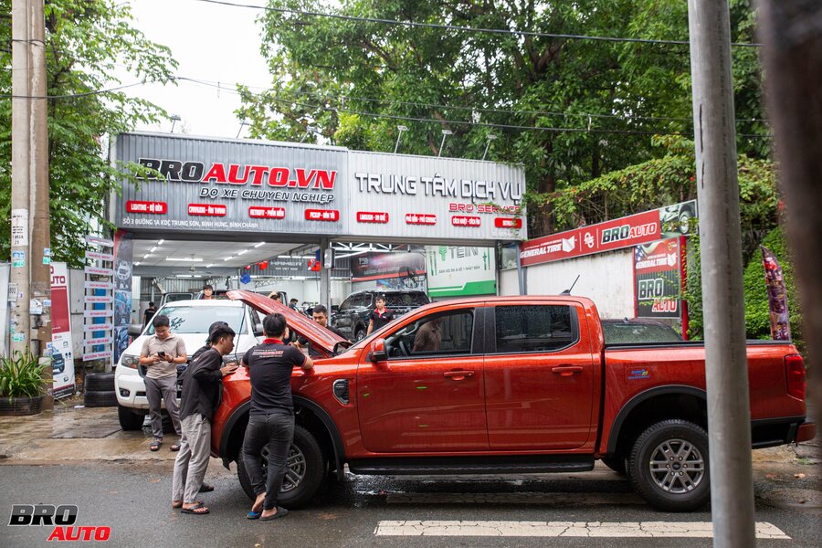 Lắp đặt Lót Thùng Aeroklas Thái Lan xe Ranger