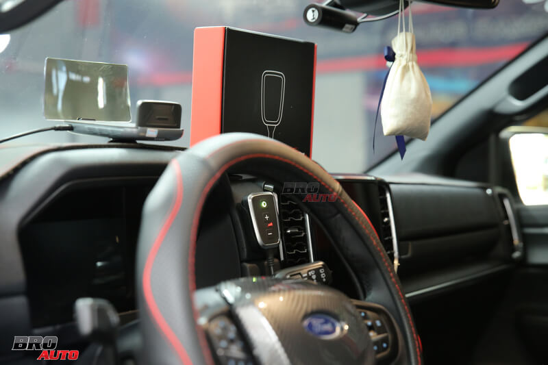Cảm biến chân ga PedalBox Ford Raptor điều khiển qua điện thoại