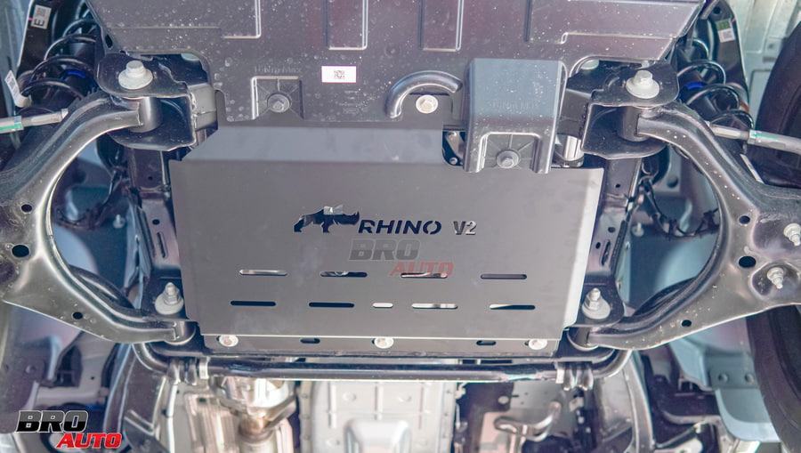 Hoàn thiện lắp đặt giáp gầm Rhino cho xe Ford