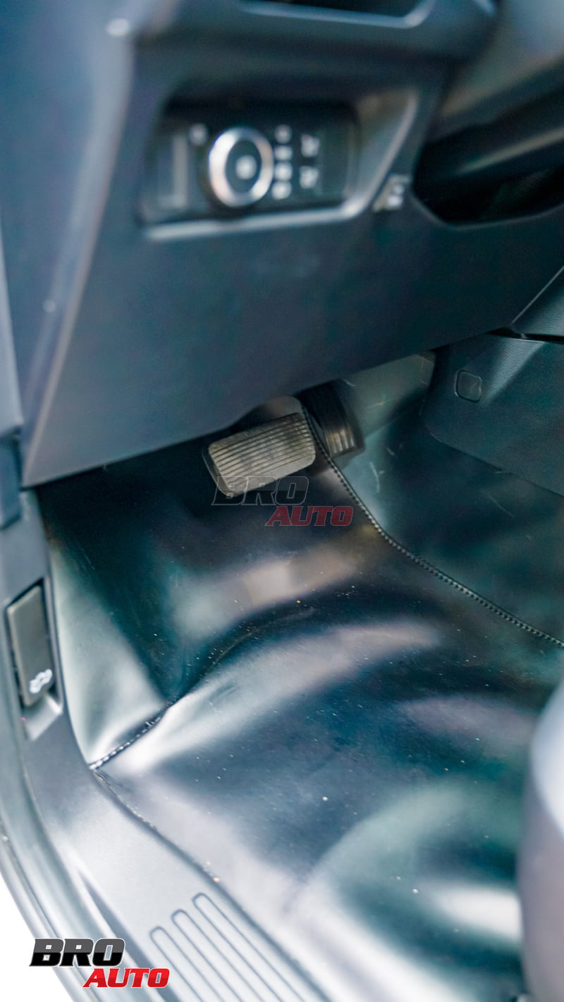 Thảm lót sàn da Ford Raptor 2023 chống ồn từ gầm xe