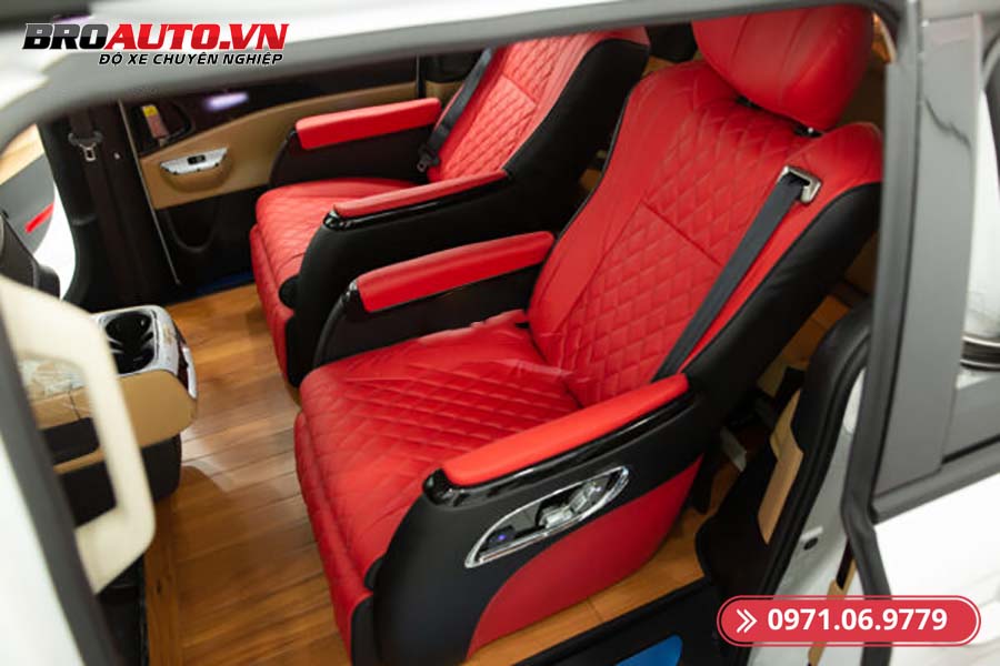 Độ ghế Limousine cho xe Kia Carnival kiểu nhập khẩu