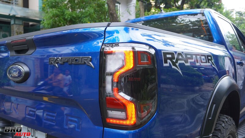 Đèn hậu nâng cấp Ranger XLS lên Raptor