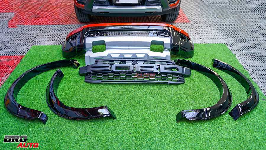 Cản trước nhựa ABS sở hữu thiết kế rắn chắc - mạnh mẽ giúp toàn diện phần đầu xe ô tô.