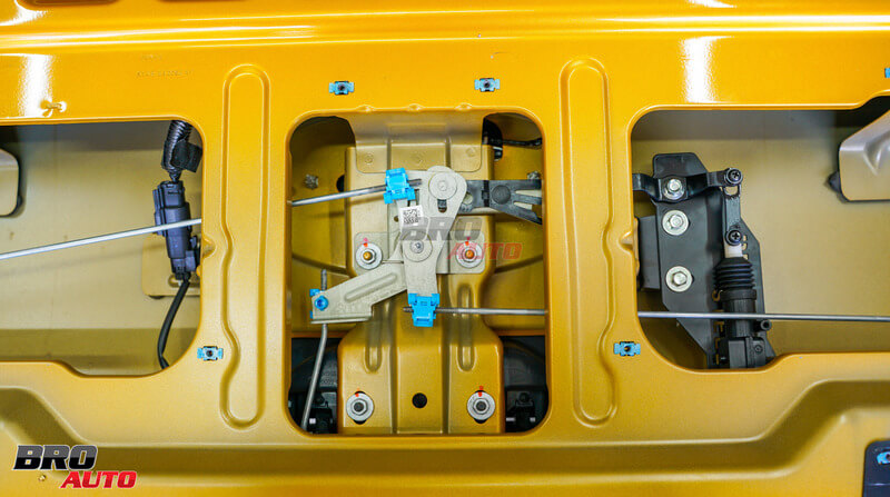 Lock bửng giúp khóa bửng xe  Ford Ranger chắc chắn chỉ với một nút nhấn