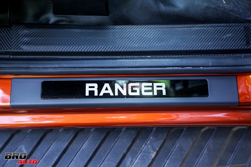 Nẹp bước chân cao cấp cho Ford Ranger XLS