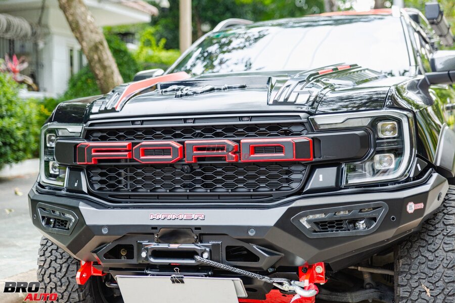 Mặt calang chữ Ford cho Ranger Wildtrak 2023