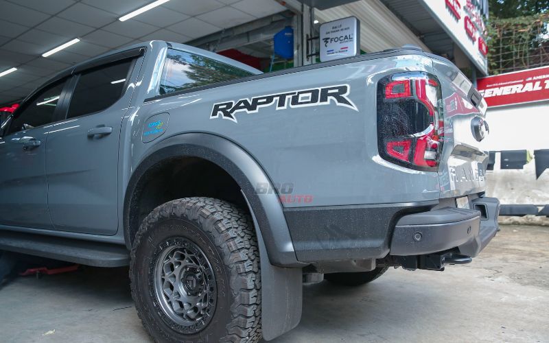 Các bước dán decal cho Ford Raptor 