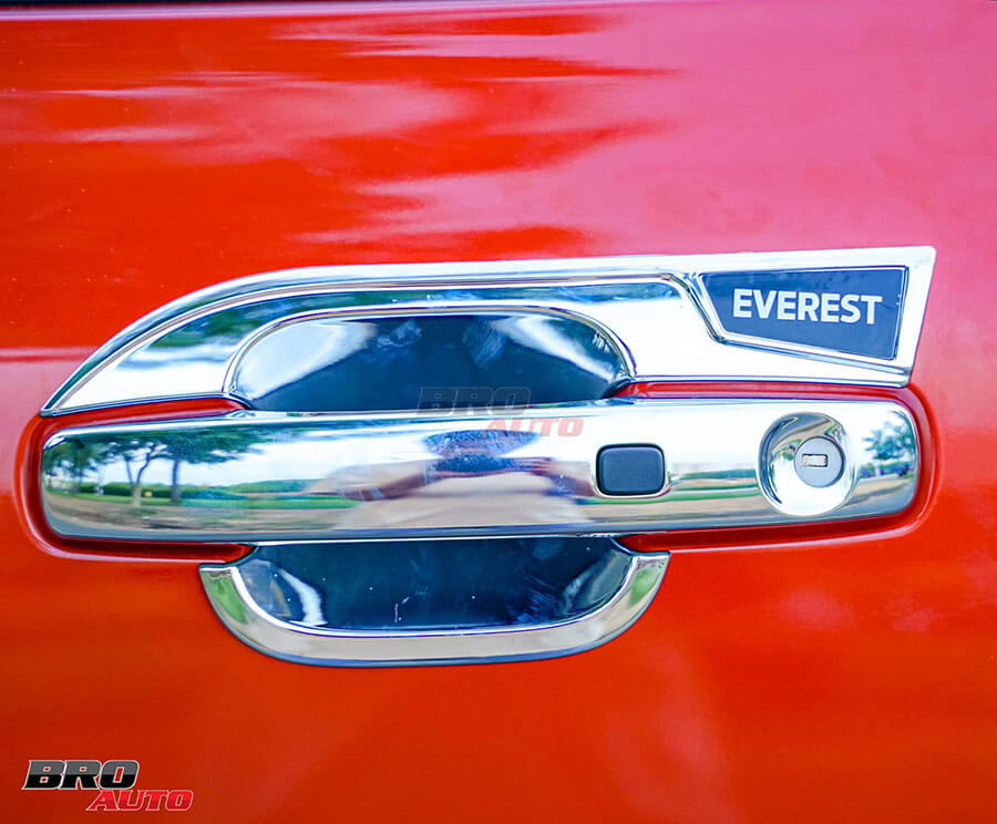 Ốp bậc phụ kiện chống trầy cho Ford Everest 2023
